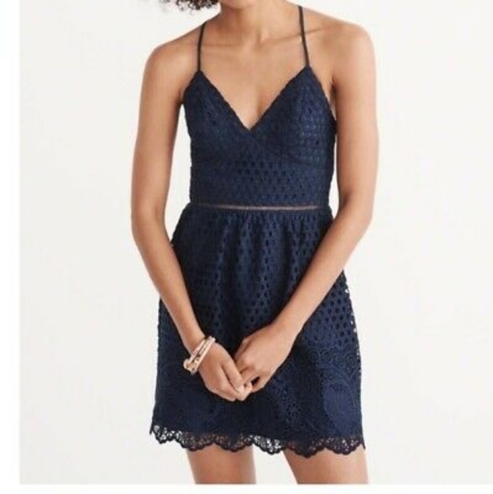 ❤Abercrombie navy blue crochet dress